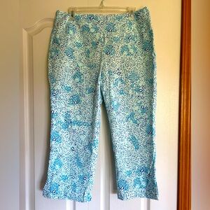 Lulu B stretch capri pants